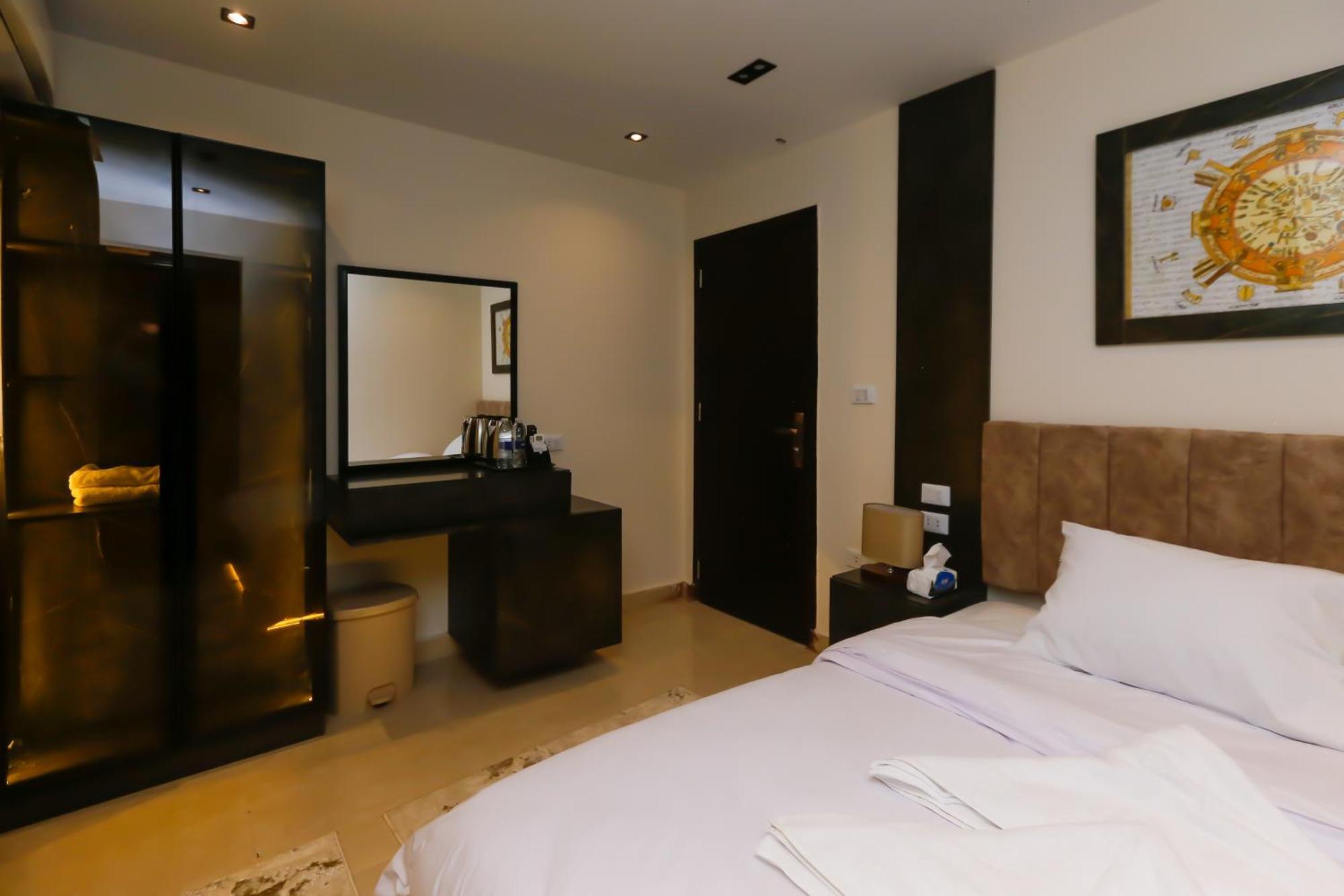 Kafret el-Gabal Taj Pyramids View Inn מראה חיצוני תמונה