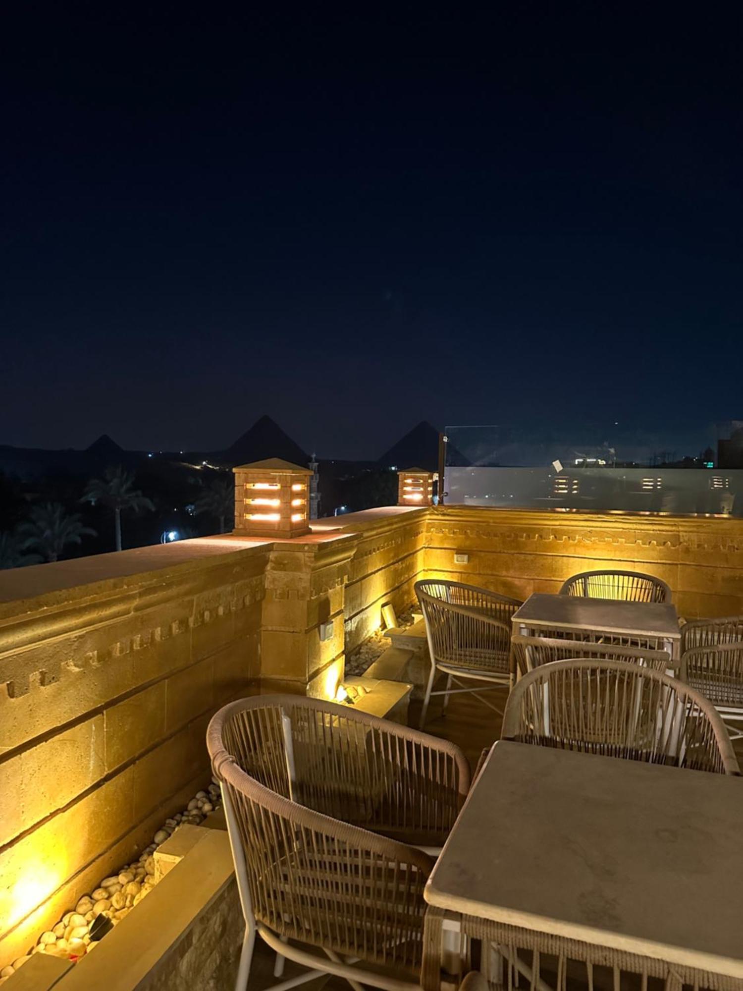 Kafret el-Gabal Taj Pyramids View Inn מראה חיצוני תמונה