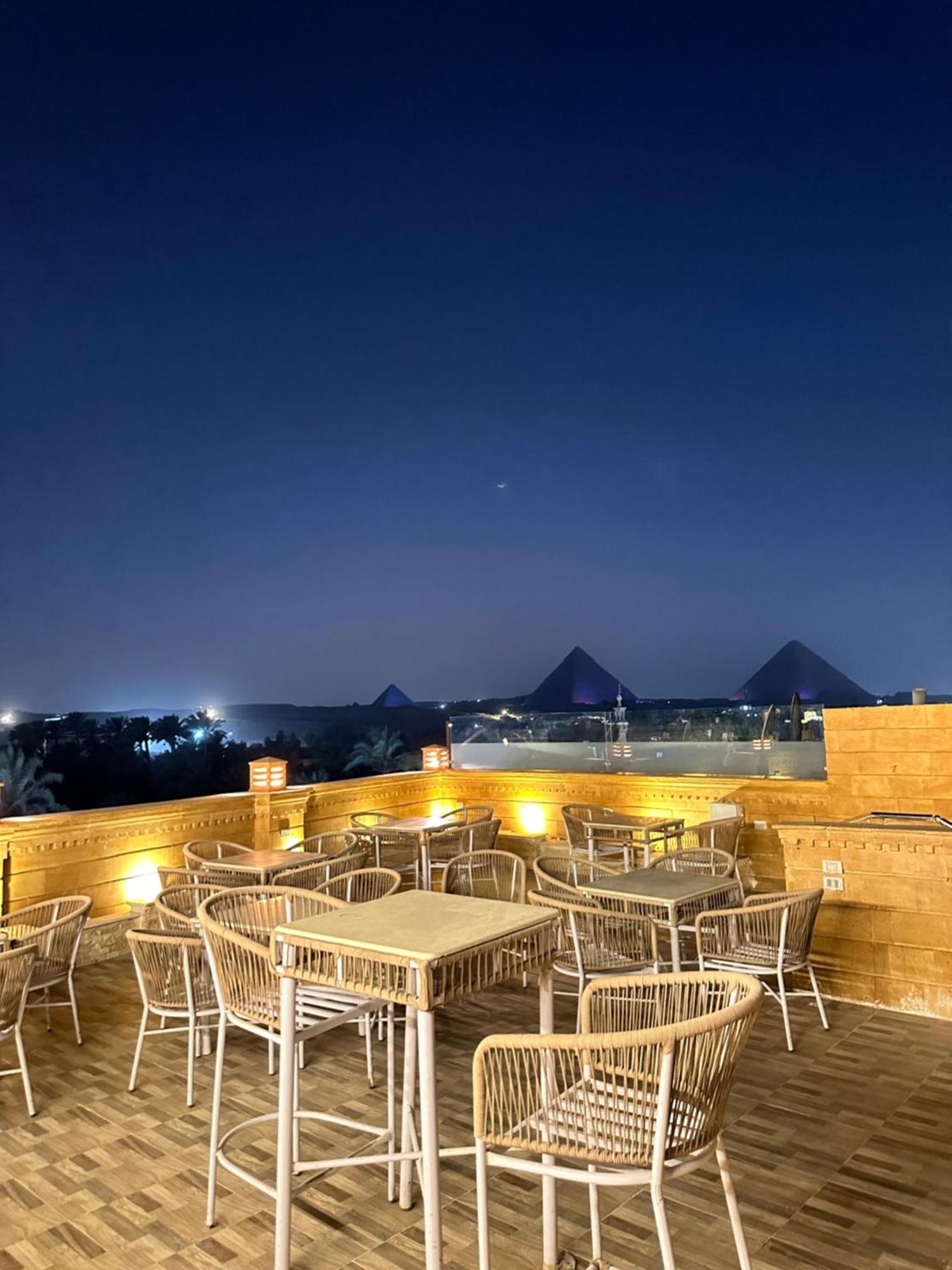 Kafret el-Gabal Taj Pyramids View Inn מראה חיצוני תמונה